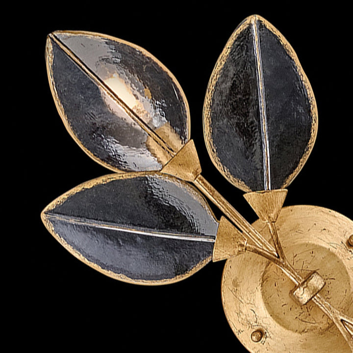 Amira Sconce