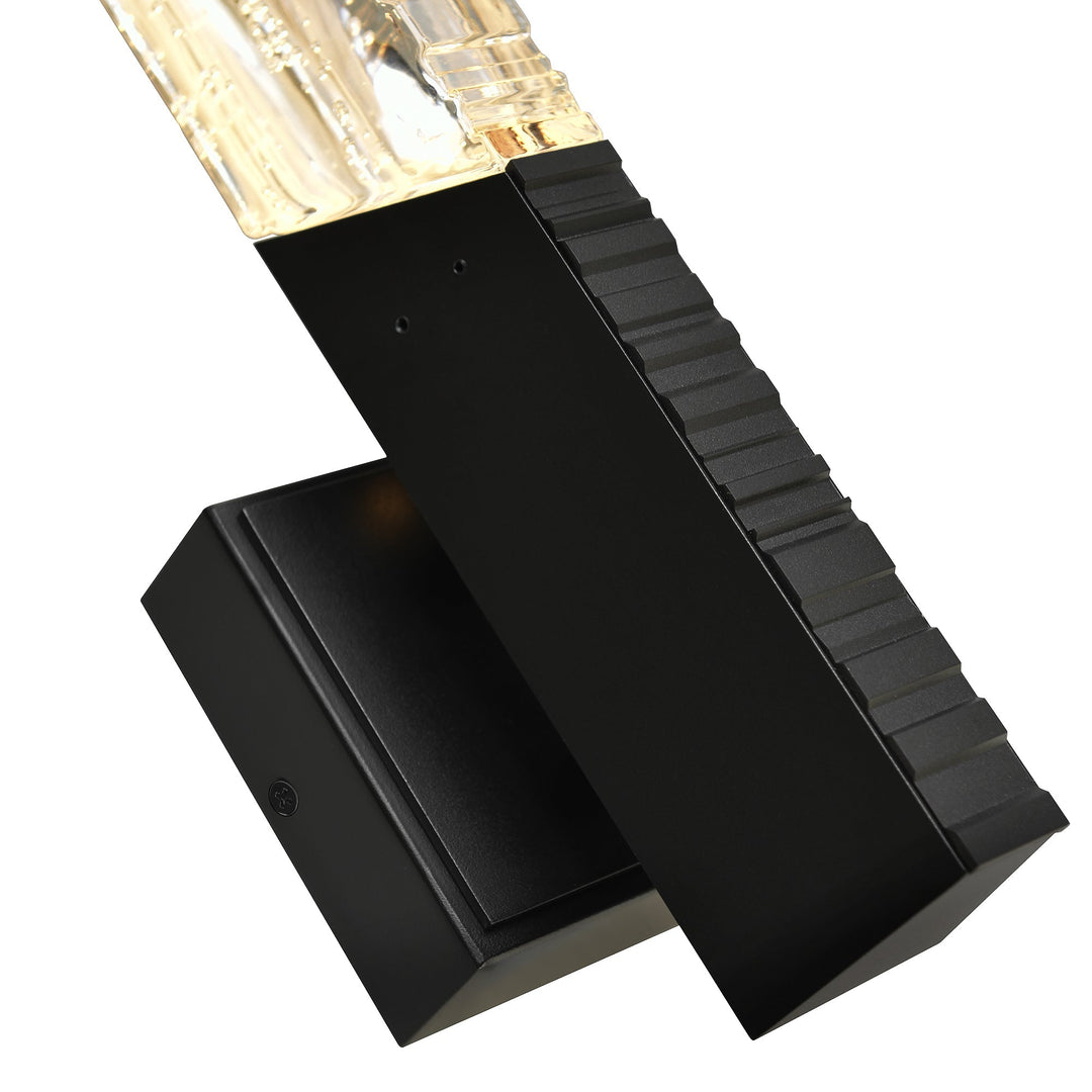 Petra - LED Outdoor Wall Light