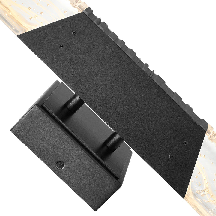 Petra - LED Outdoor Wall Light