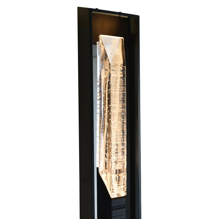 Petra - LED Outdoor Wall Light