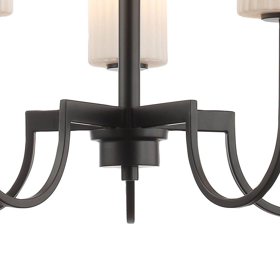 Town &amp; Country 8-Light Chandelier