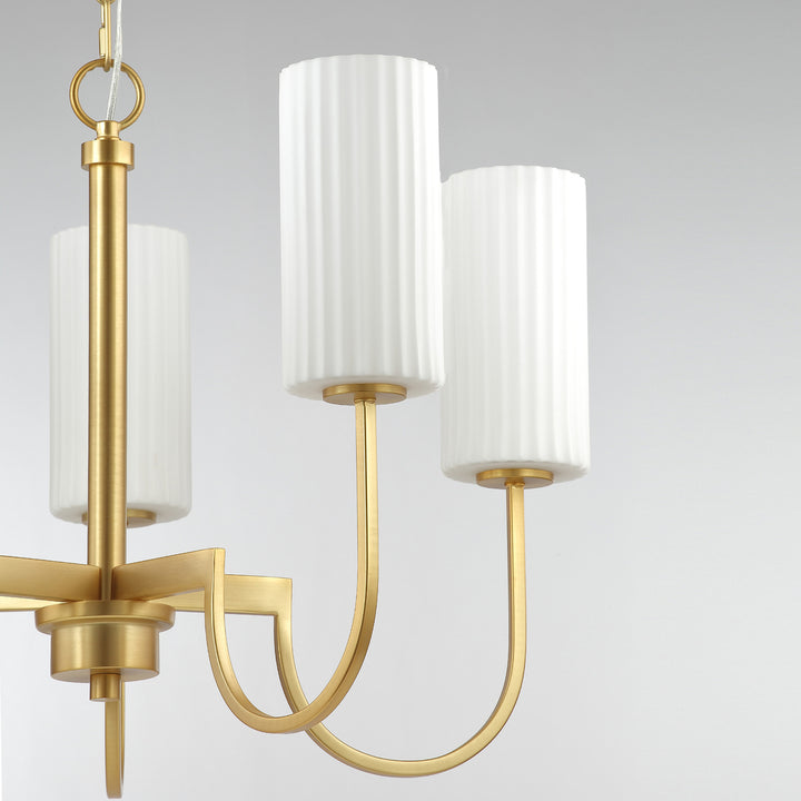 Town &amp; Country 8-Light Chandelier