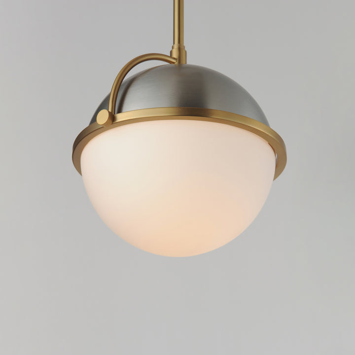 Duke Single Pendant