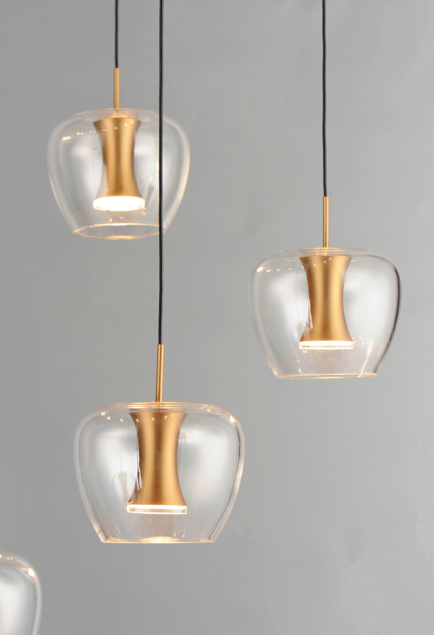 LED Black and Gold with Clear Apple Shaped Glass 25 Light Pendant - LV LIGHTING