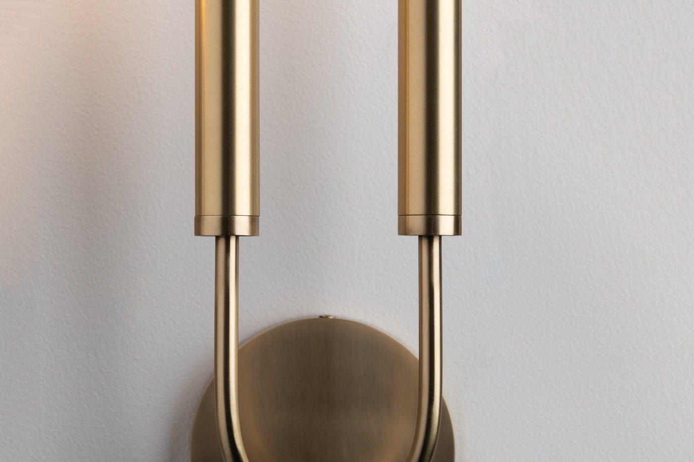 Steel Curve Arm Wall Sconce - LV LIGHTING