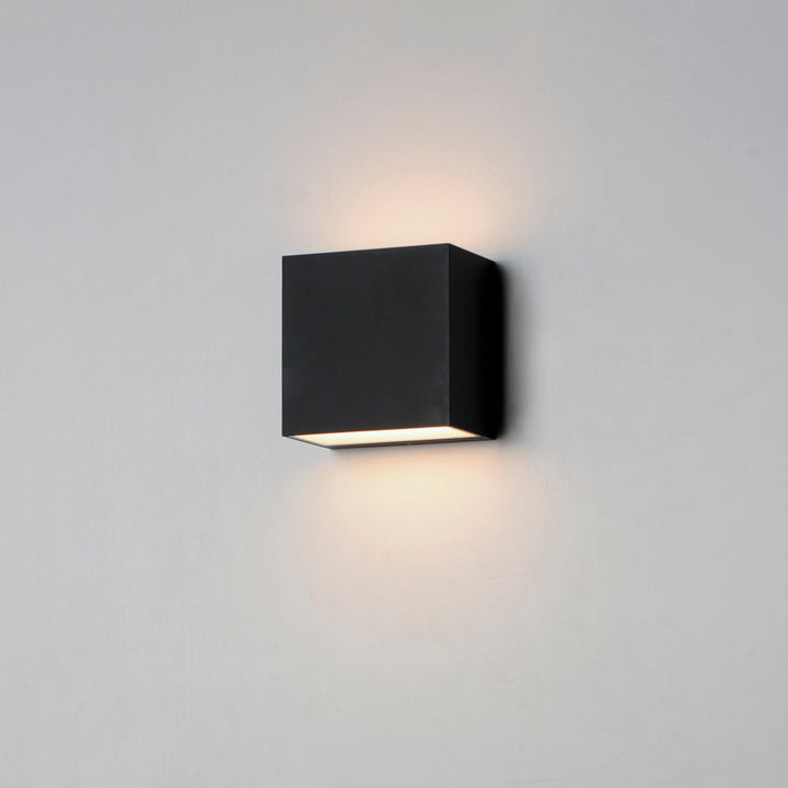 LED Square Aluminum Frame Outdoor Wall Sconce - LV LIGHTING