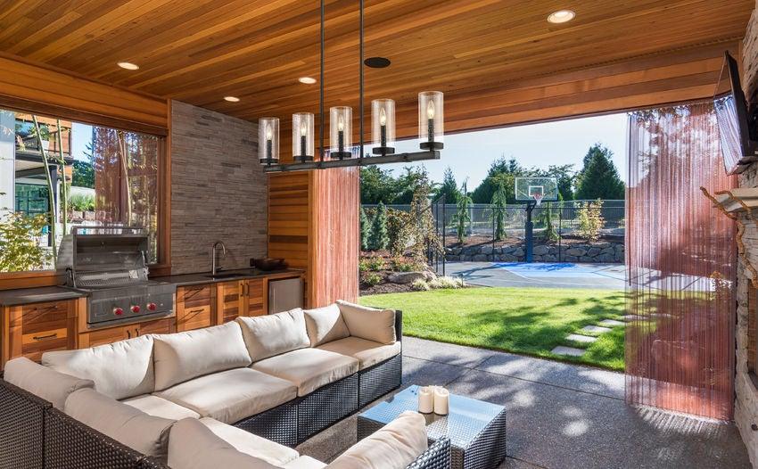 Steel with Clear Cylindrical Seedy Glass Shade Linear Pendant - LV LIGHTING